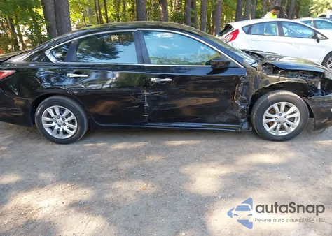 2015 Nissan Altima 2.5/2.5 S/2.5 Sl/2.5 Sv из США, поврежденный, VIN 1N4AL3AP0FC452424